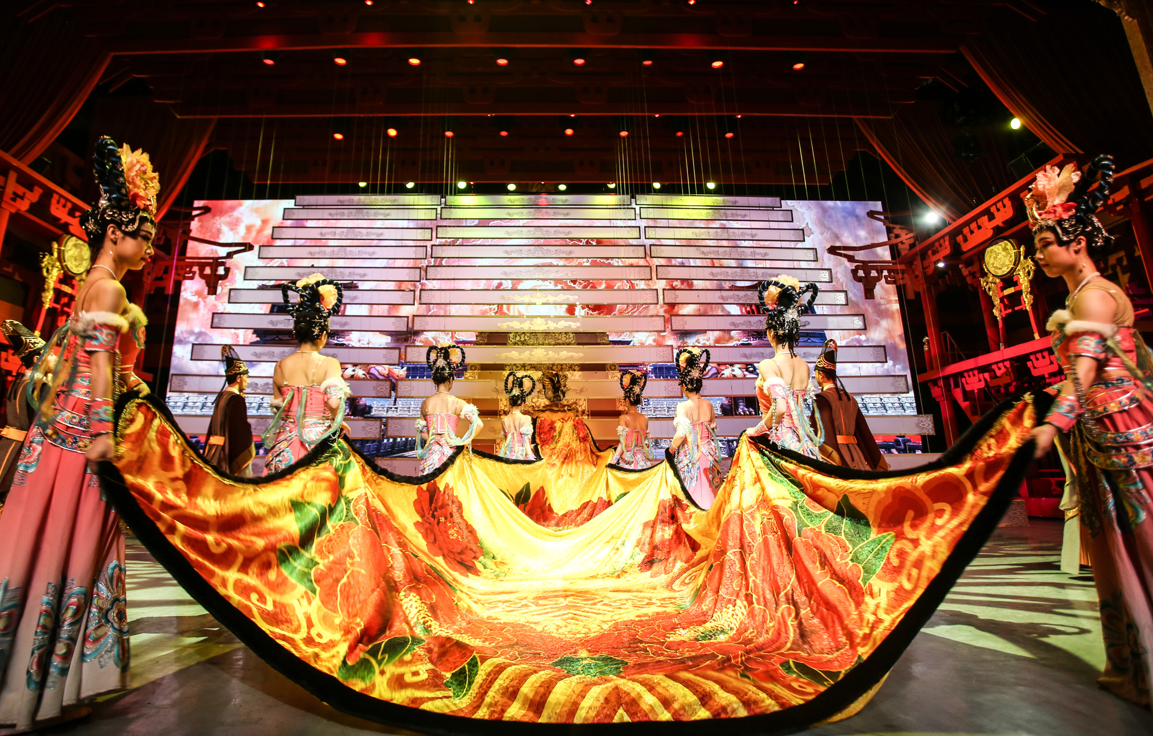 喜迎雙節(jié)丨唐樂宮驚喜不斷，“餅”承心意，以禮相待